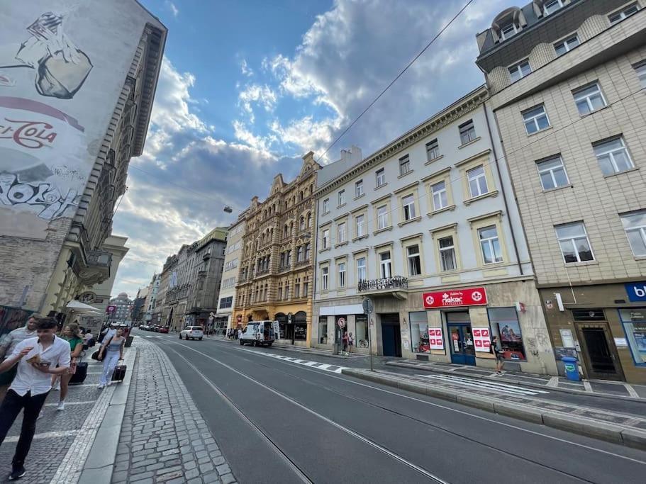 Contemporary Jindrisska Apartment Прага Экстерьер фото